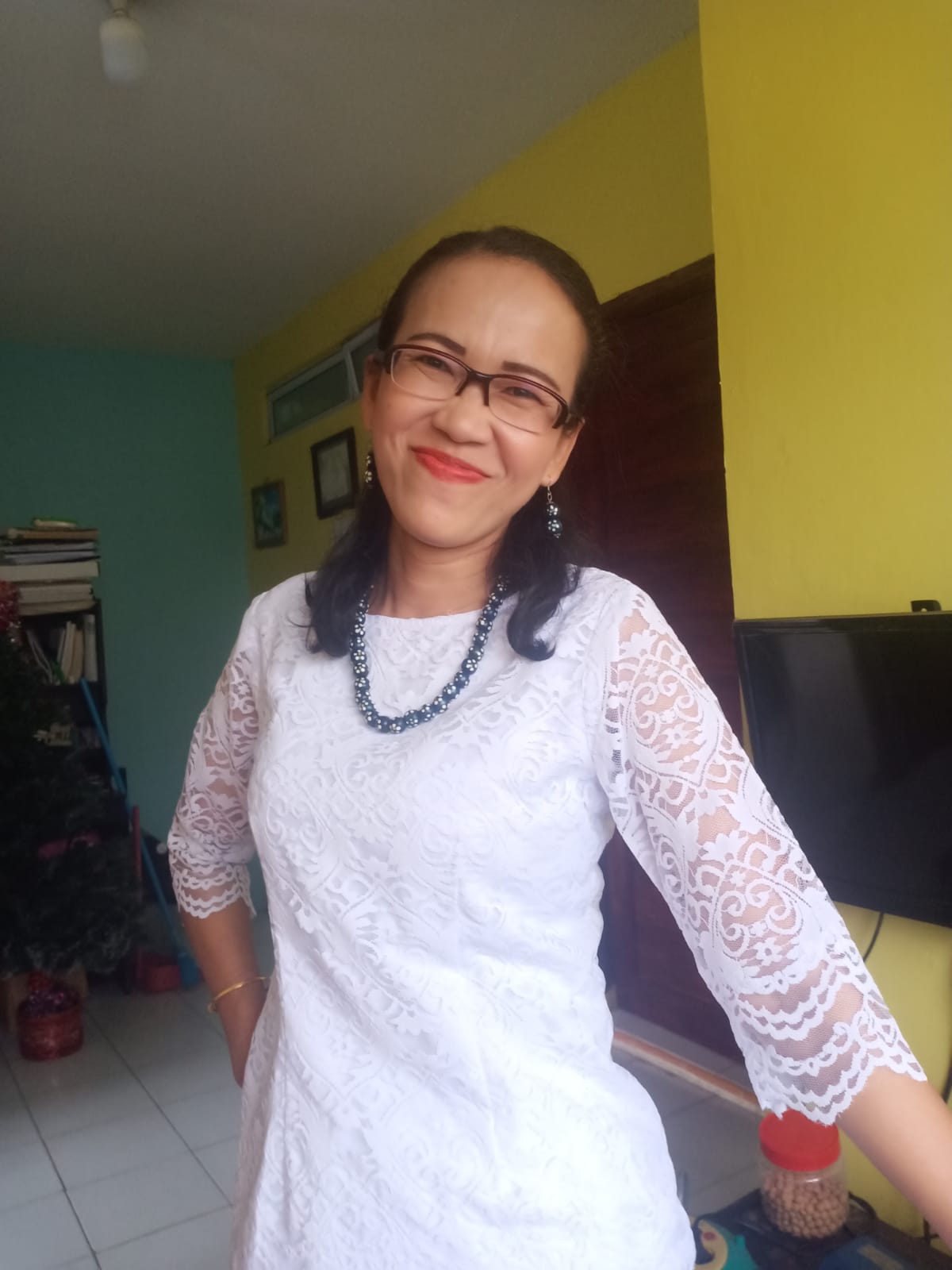 ERNAWATI WIWIK